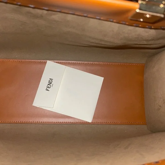 Fendi - Picture 6 of 10